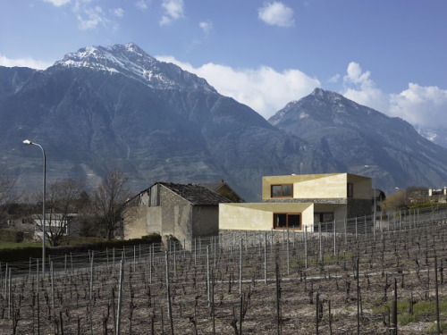 Charrat House Clavienrossier Architectes