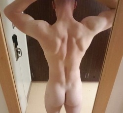 manrumpsxxx:  Follow Me For The Sexiest Rumps On Tumblr