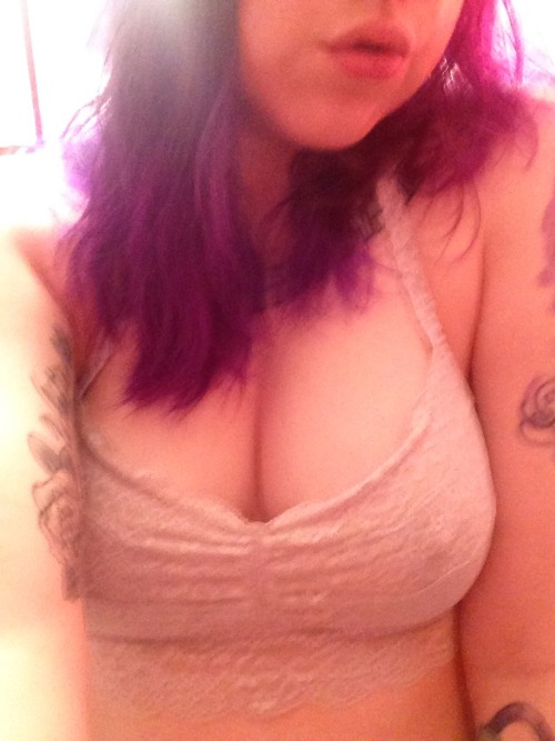 wet-bette:  More for you babes 💕💦