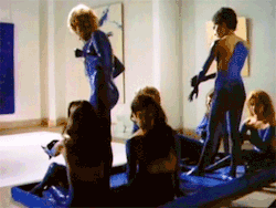arpeggia:  gallowhill:  Yves Klein, Anthropométrie de l’époque bleue, 1960  