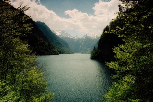 oneshotolive:  Königssee, Bavaria [4663x3108] [OC] 📷: discoveredgrain 