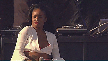 blackrebelz:  thehighpriestofreverseracism: anyone with common sense: cassie can’t sing for shit lmao  *”Me&u” by Cassie comes on* anyone with common sense:  