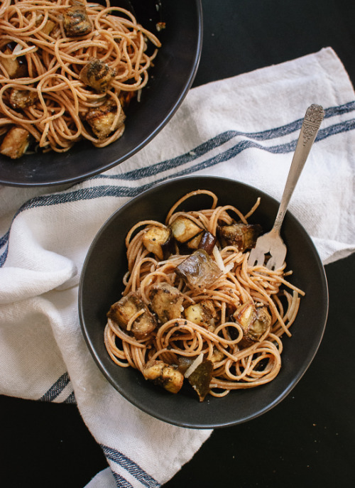 craving-nomz:  Roasted Eggplant Spaghetti with Miso Brown Butter Sauce