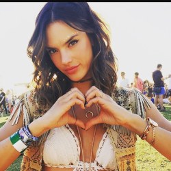 For me &hellip; @alessandraambrosio is the #coachella #queen &hellip;. EVERY YEAR ! 🤘🌺 by missamywillerton