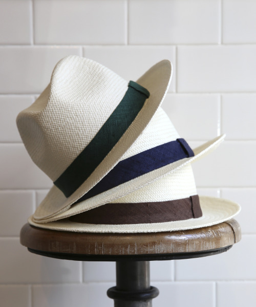 cozylifeeling: drakes-diary:  Drake’s Panama Hat  Grown and Handwoven in Ecuador and finished in Ita