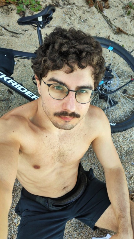 sayonararegret:thanks brazilian winter for the warm days