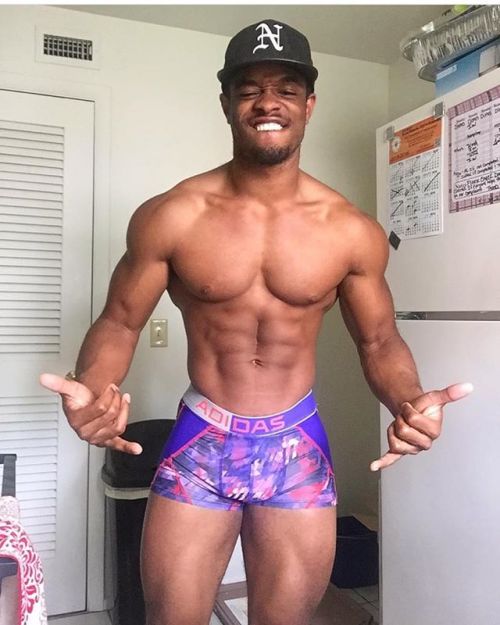 twist-fate:  https://twist-fate.tumblr.com/archiveIG iCANDY 
