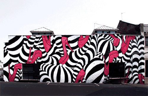 yang02:  Pocket : GIF-graffiti artist Insa on creating real-world works just for the internet
