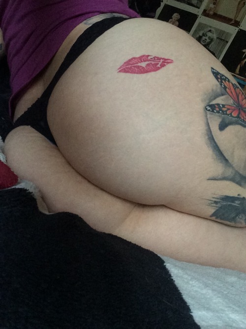 sinsexy26:  If you hating kiss my mothering fuking ass mmmmkkk ok thanks xo 💋😜