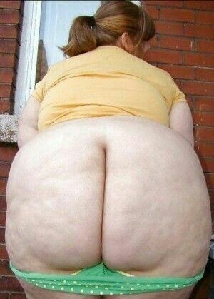atldirtybirdsfan:  Clearly, she could sit on my face and rip farts 💨 