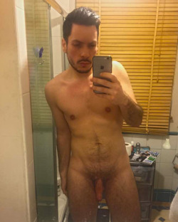 andreinamsterdam:  Some more naked selfies