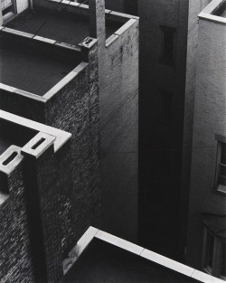 arsvitaest:  “The Court, New York” Author: Paul Strand (American, 1890-1976)Date: 1924Medium: Gelatin silver print 