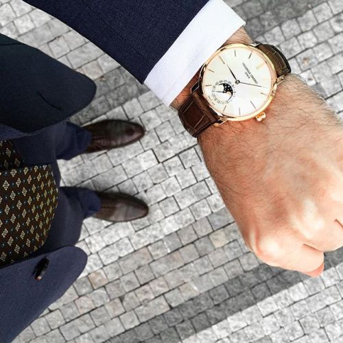 gentlemenwear: With smartphones and other devices now essential to modern day living, watches are be