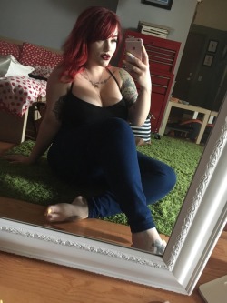 connoisseurofpussy6996:  Tatted Redhead BBW 😘