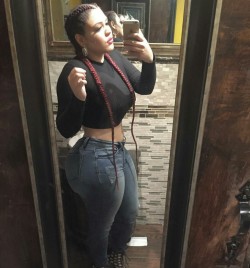 tightdenimgirls:  Thick Juicy