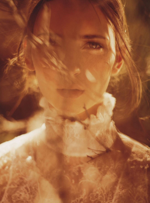 a-state-of-bliss:  Vogue Australia Oct 2015 - Waleska Gorczevski by Will Davidson 