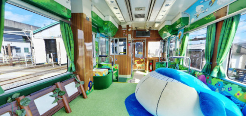 pr1nceshawn:Tohoku Kids and Adults enjoy their dream ride on Pokemon Train.As Tohoku was devastating