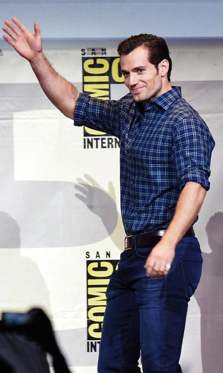 vispreeve:  Henry Cavill | Comic-Con 2016 - Watch Now! 