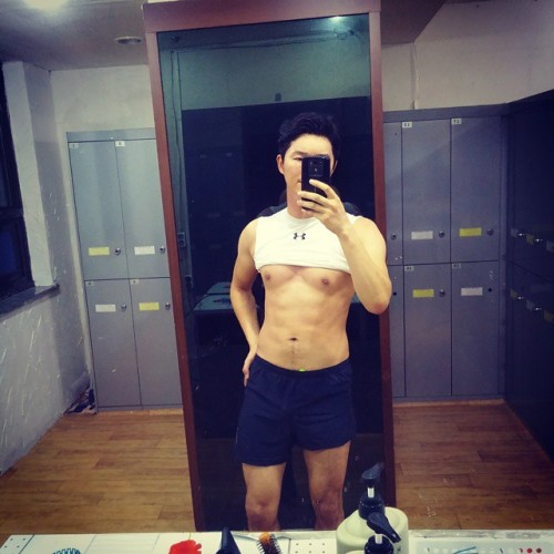 #셀스타그램 #몸스타그램 #gym #내년엔공유몸 이제 살때문에 못벗겠다&hellip;. 셀카 한번 찍다 현기증 날뻔&hellip; by valentinepark ht