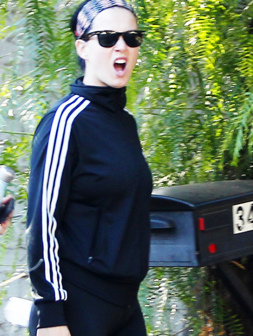  11.27 - Walking in Los Angeles [HQ] 