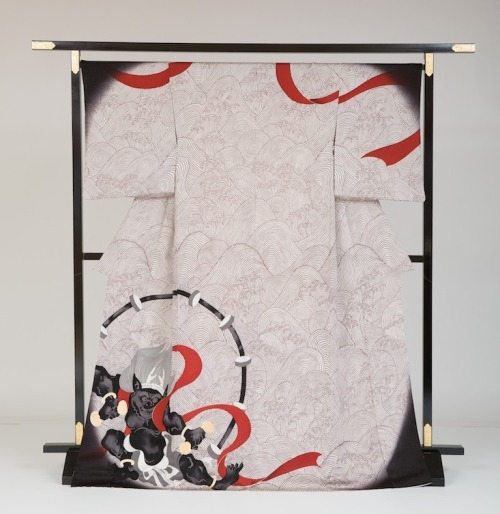 Raijin and Fujin kimono, by MurokafuThose dramatic houmongi were inspired by this very famous screen