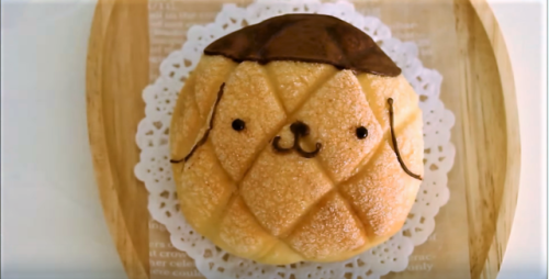 blippo-kawaii: Turn your week into something delicious by making this kawaii Pompompurin melon pan! 