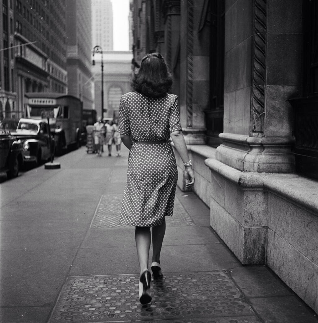:  1940’s New York fashion. 