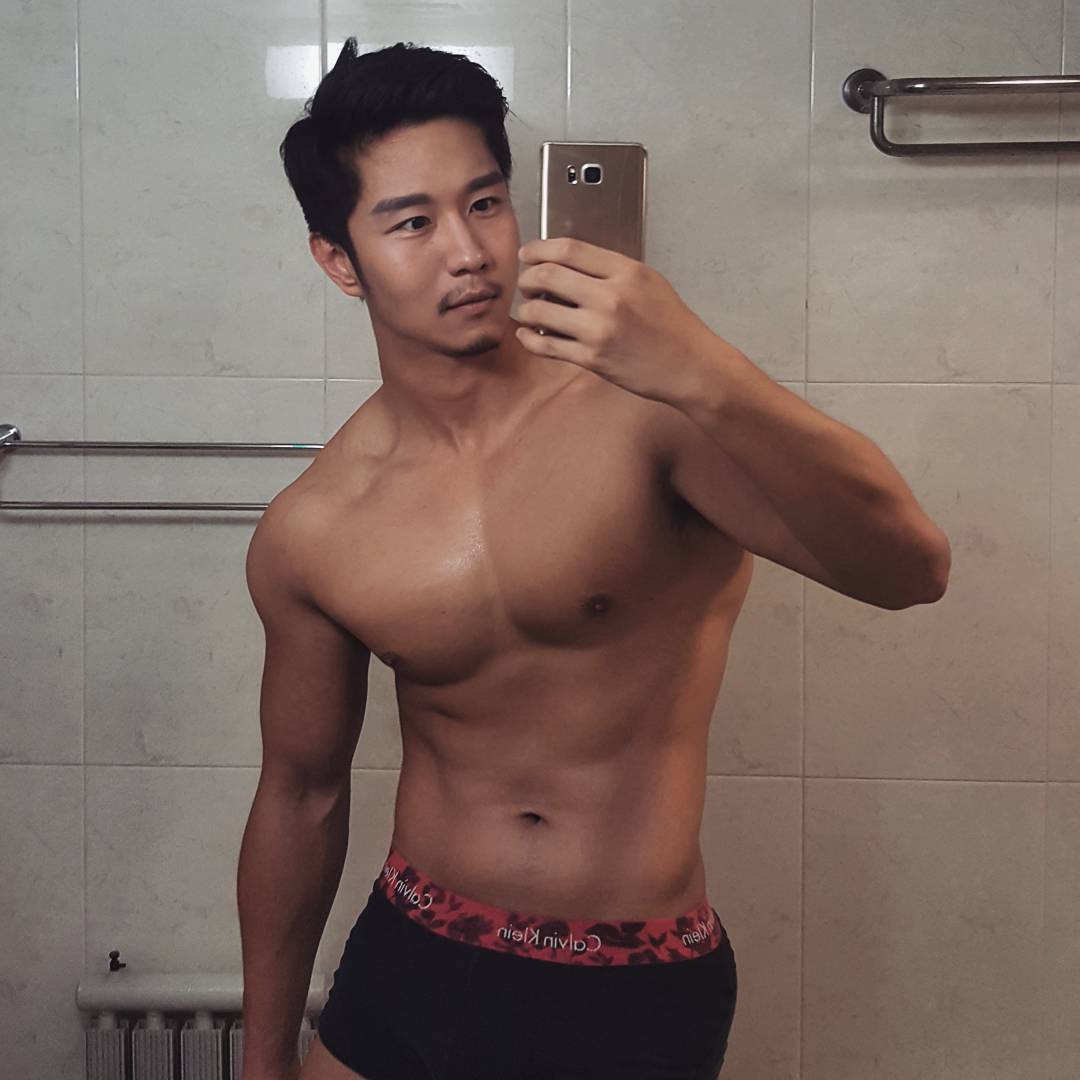 Viva!Asian hunks!