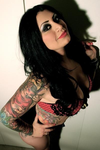 tattooedladiesmetal:  Amani Deen