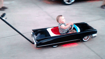 woodmeat:  smashervass:   smarty—pants:  He got an amazing father and an awesome life    “cmon wit da throttle lil nigga u burnin my asics up” 