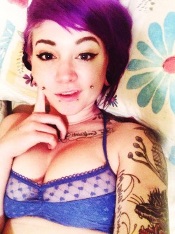 vaydaplacebosuicide:  ✨  Hello gorgeous