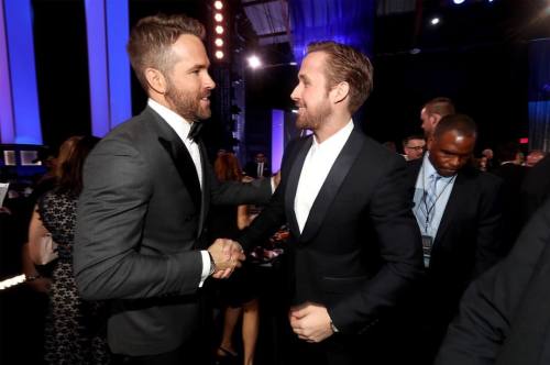 The battle between Canadian Ryans (Reynolds vs. Gosling) is about to start. AKA the #GoldenGlobes, w