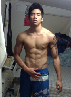 hotfilipinoboys:  Ert Vargashttp://www.facebook.com/elrenevargas3http://twitter.com/EVargasIIIhttp://instagram.com/ert_vargas