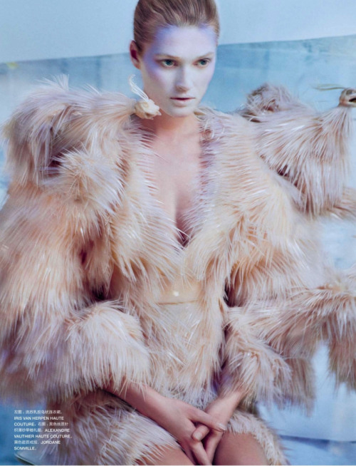 Toni Garrn By Txema Yeste For Numéro China #34 November 2013 https://www.facebook.com/media/set/?set