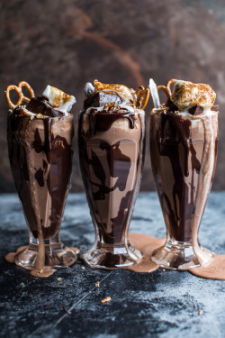 Foodiebliss:  Salted Pretzel Nutella Fudge Milkshake With Malted Milk Whipped Creamsource: