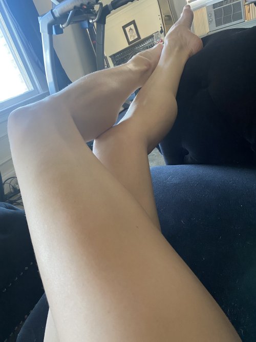 muscular-female-calves:  EmilyLazar_SM ( porn pictures