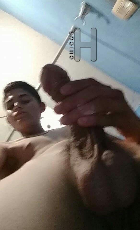 lavidacorta:  andycollado:  monitaflores:  quemazonespeta:   chicoshornys: Norberto,18