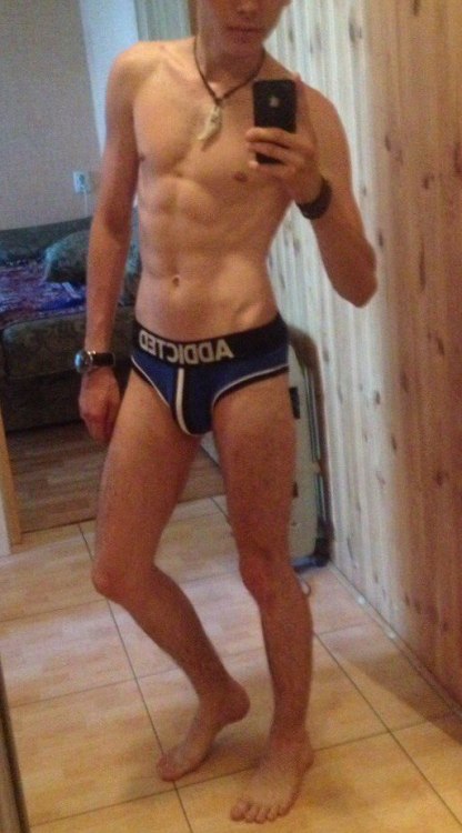 http://russian-boys.tumblr.com/post/161702600335