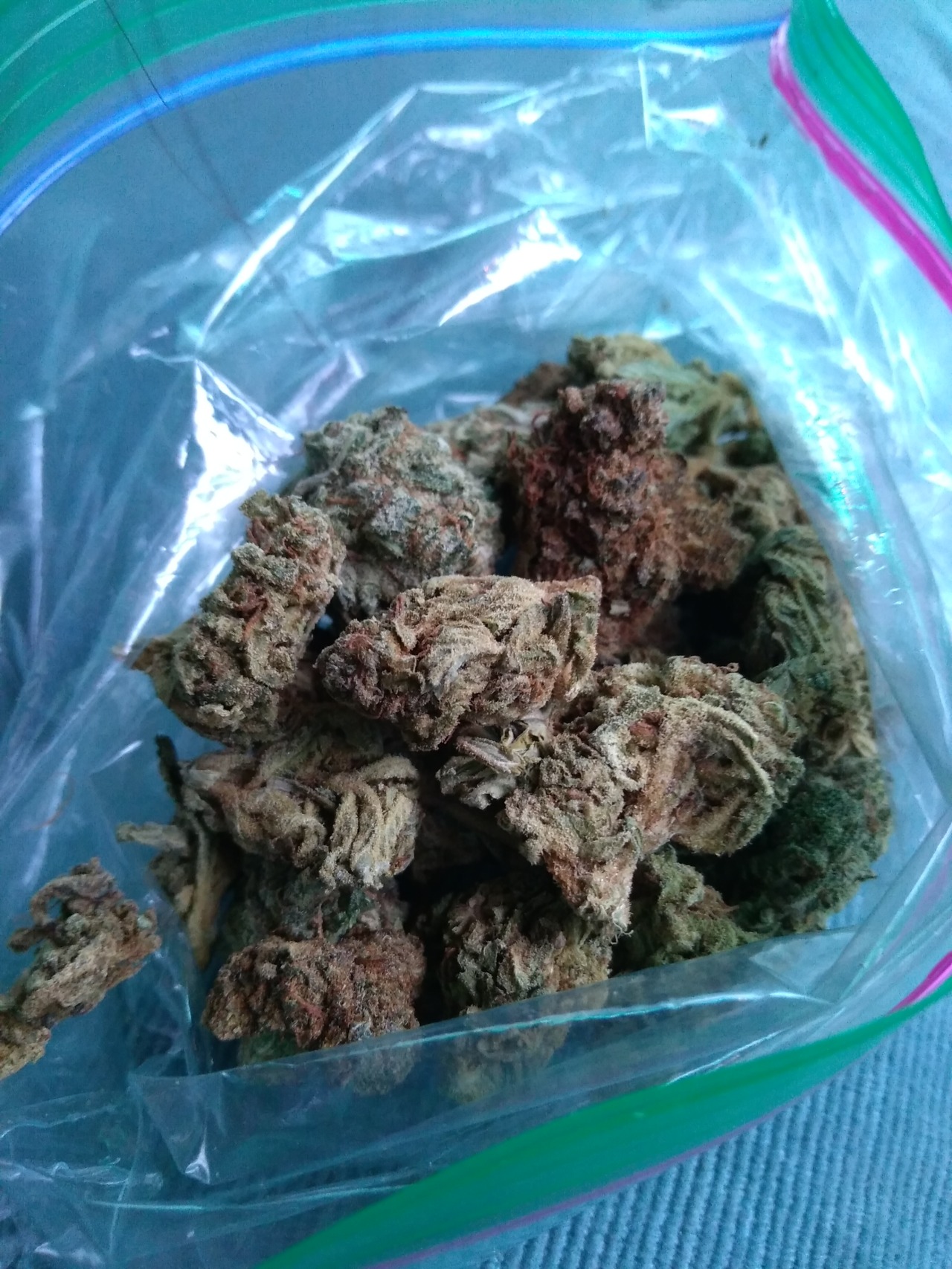 heartfelt-high:  🖤Black Diamond and Lemon Kush🖤 
