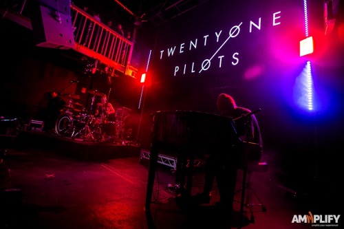 topupdatez:  Brisbane, Australia | 7.4.15