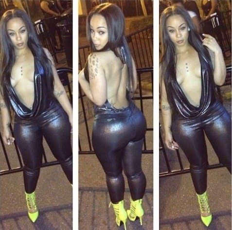 hugebuttlover:  So hot 