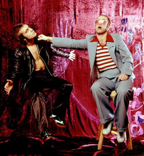 twixnmix:Elton John and Bernie Taupin pose for a portraits for the album sleeve of Elton’s album C