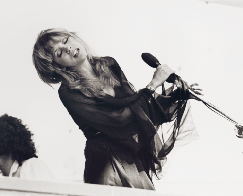 crystallineknowledge:April 25, 1976: Fleetwood Mac at the ’Day on the Green’ Festival in