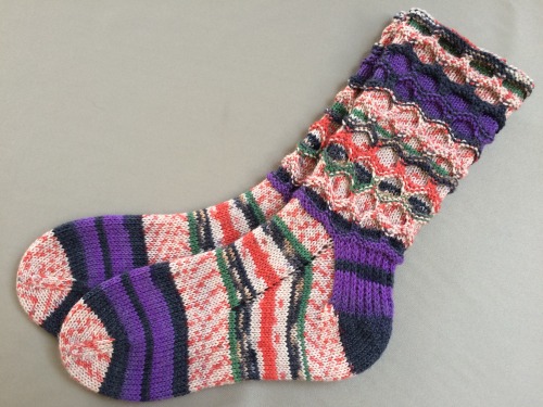 Circle Socks www.ravelry.com/patterns/library/circle-socks