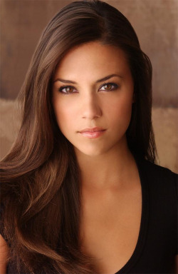 positivelynoteworthy:  Jana Kramer (via axiomgates)