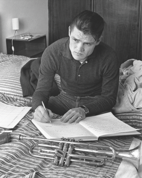 aconversationoncool:
“ Rare shot of Chet Baker shortly after being released from prison in Lucca, Italy, 1961.
”