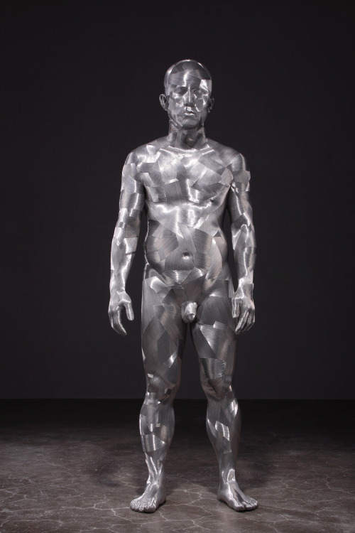 Kim Seong Su by Park Seung Mo 55 x 32 x 162 cm. Aluminum Wire, Fiberglass, Lifecasting. 2010 seungmo