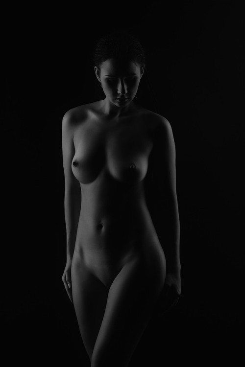 erotismus:  Untitled by weer. http://500px.com/photo/54235000 || The sexiest babes!! // ¡Las chicas más sexys! http://bit.ly/erotismus