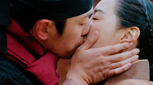 gangtaes:@kdramaspace - 2021 YEAR IN REVIEW— under the mistletoe (best kiss scene(s) or pairing(s) w