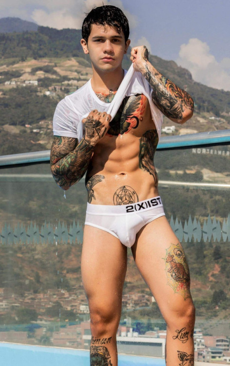 Ok. Look here. I LOVE smooth milky-white cut twinks. BUT&hellip;..but&hellip;.You give me a 